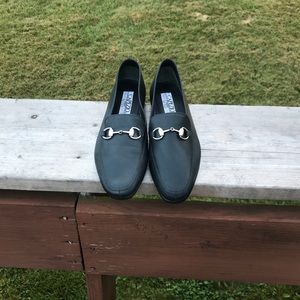 EUC vintage capezio navy leather flats